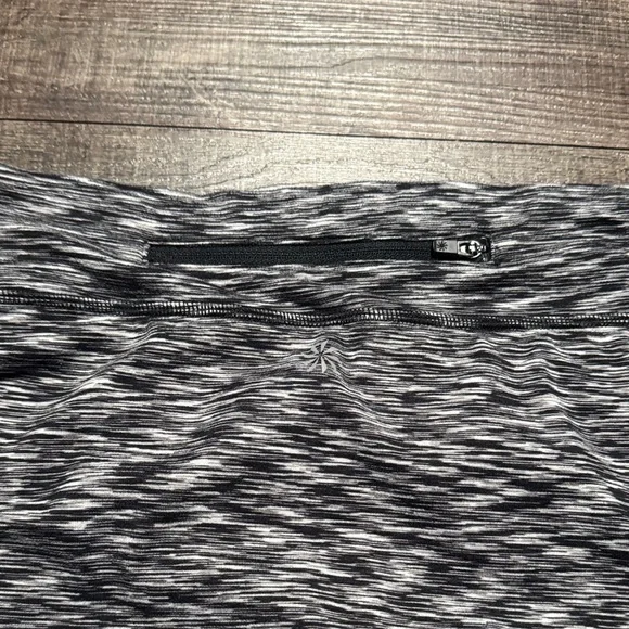 Athleta Contender 2 in 1 Heathered Black and Gray Skort - Picture 7 of 7